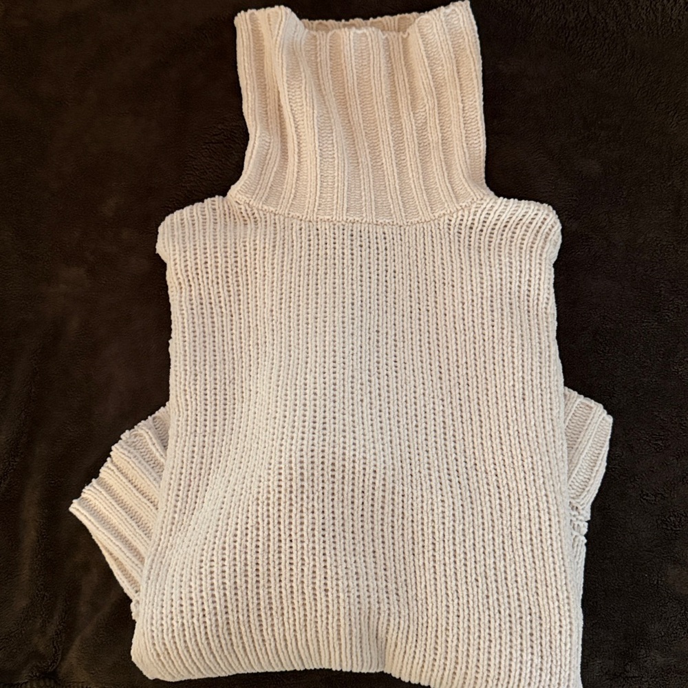 Aerie Cream Knit Turtleneck Sweater - Picture 4 of 4